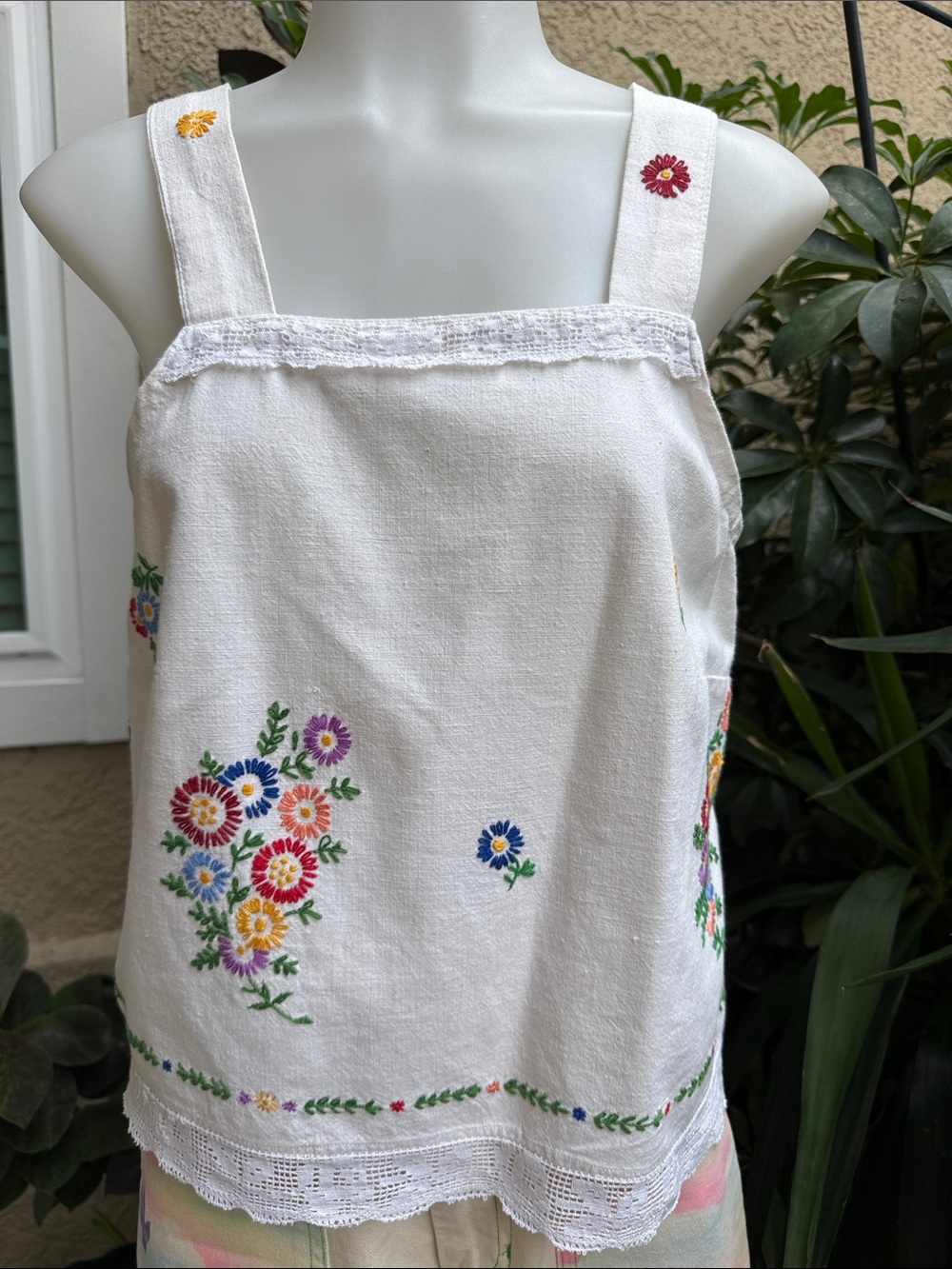 Vintage 70’s Handmade Cream Floral Embroidered Square-Neck Linen Camisole